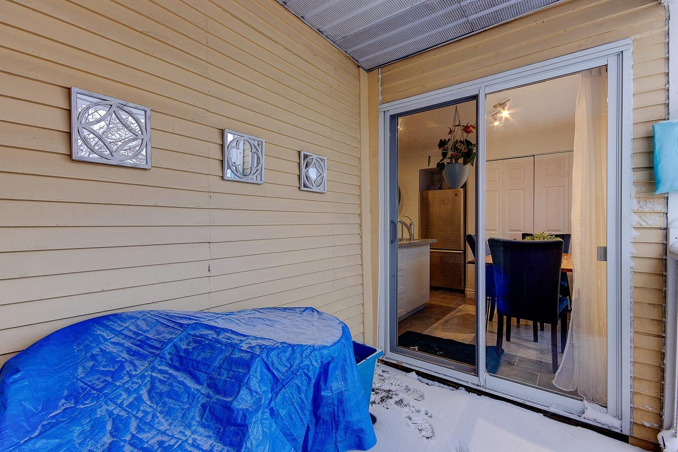 Balcon - 104 - 106A Rue Notre-Dame, Saint-Jean-Sur-Richelieu, QC - Outdoor With Exterior