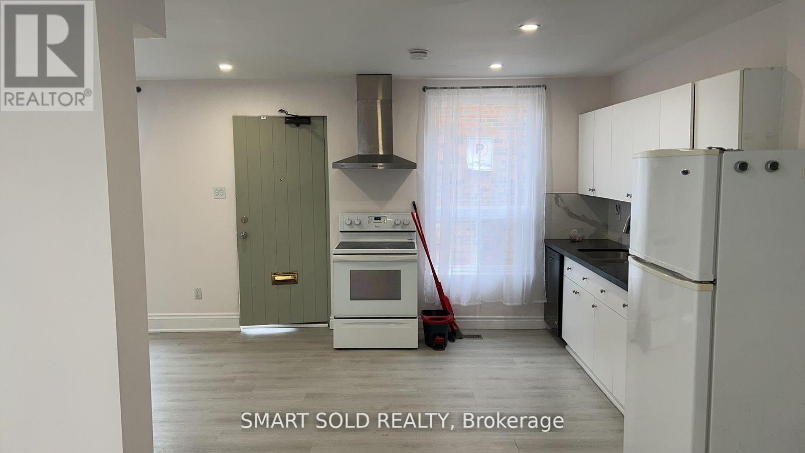 42A Amelia Street, Toronto, ON - Indoor Photo Showing Kitchen