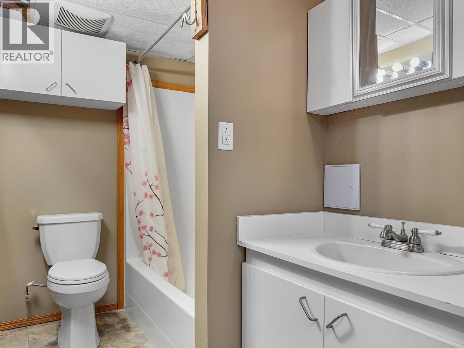 93 Westridge Drive, Williams Lake, BC - Indoor Photo Showing Bathroom