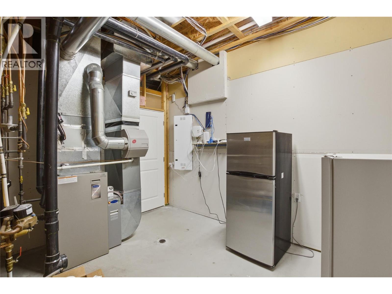 4767 Uplands Drive, Kamloops, BC - Indoor Photo Showing Basement