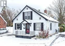 337 COLBORNE STREET W Orillia, ON L3V 3A4