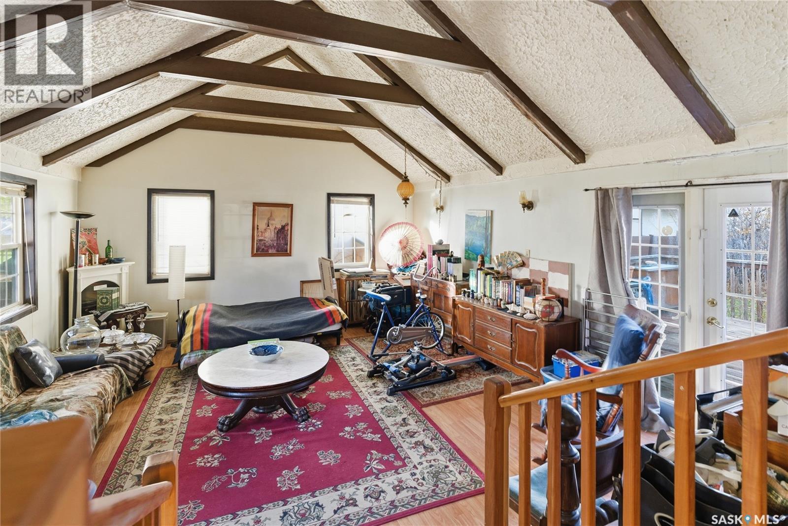 1109 7Th Street E, Saskatoon, SK - Indoor