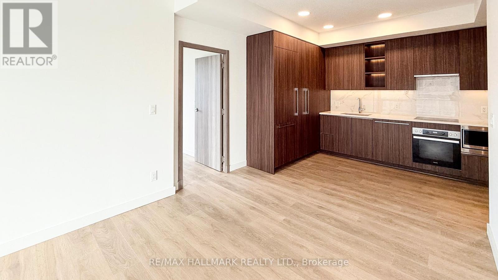 1609 - 27 Mcmahon Drive, Toronto, ON - Indoor Photo Showing Kitchen