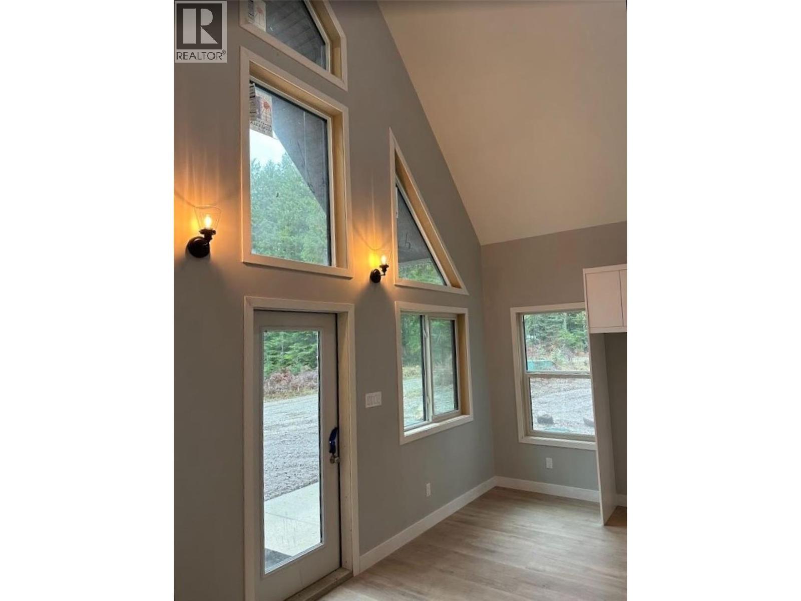 16321 Woolgar Road Unit# 2 Lot# Bb2, Crawford Bay, BC - Indoor Photo Showing Other Room