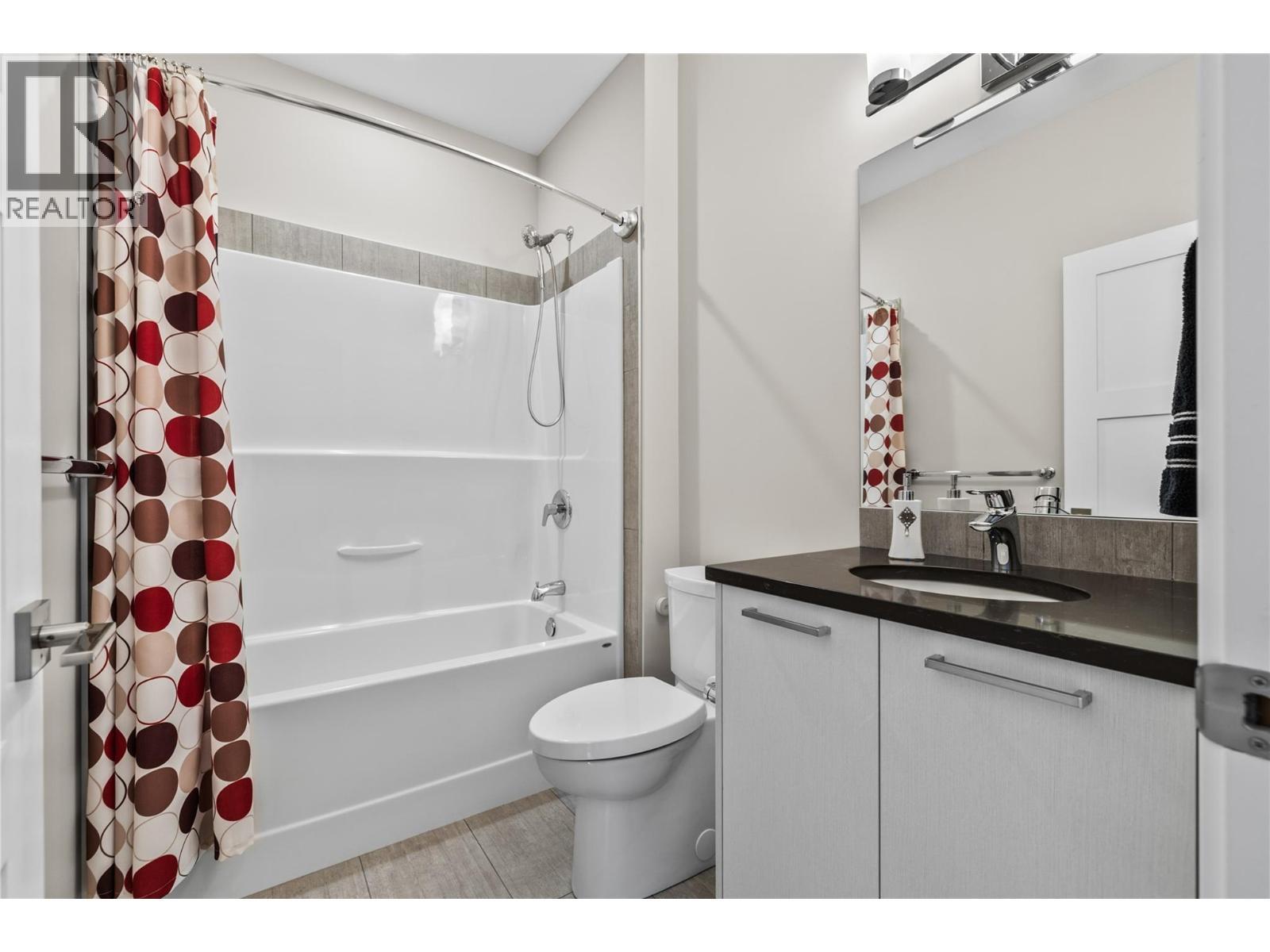 Bathroom - 1376 Mine Hill Drive, Kelowna, BC - Indoor Photo Showing Bathroom