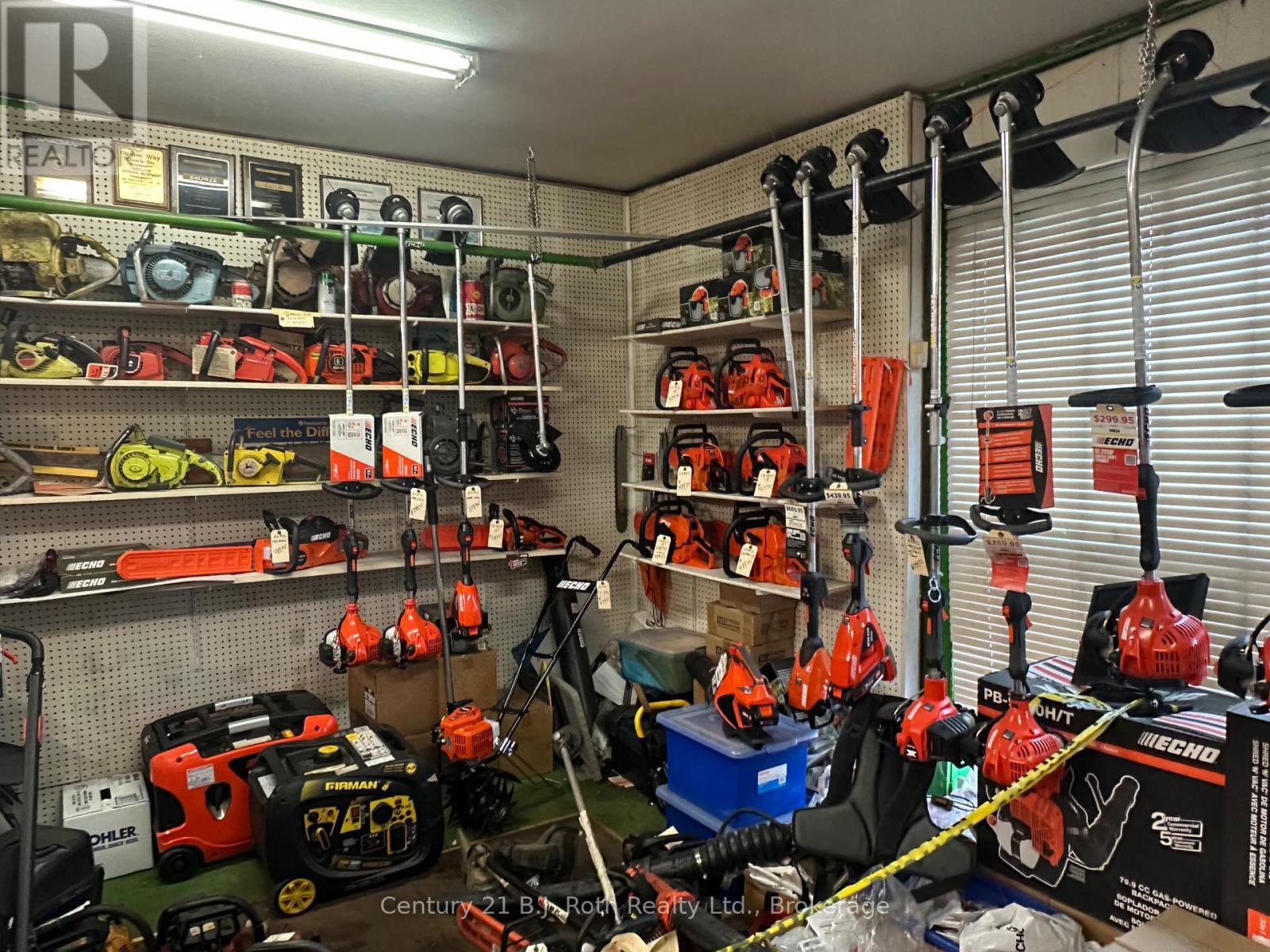 Storefront - 371 West Street N, Orillia, ON