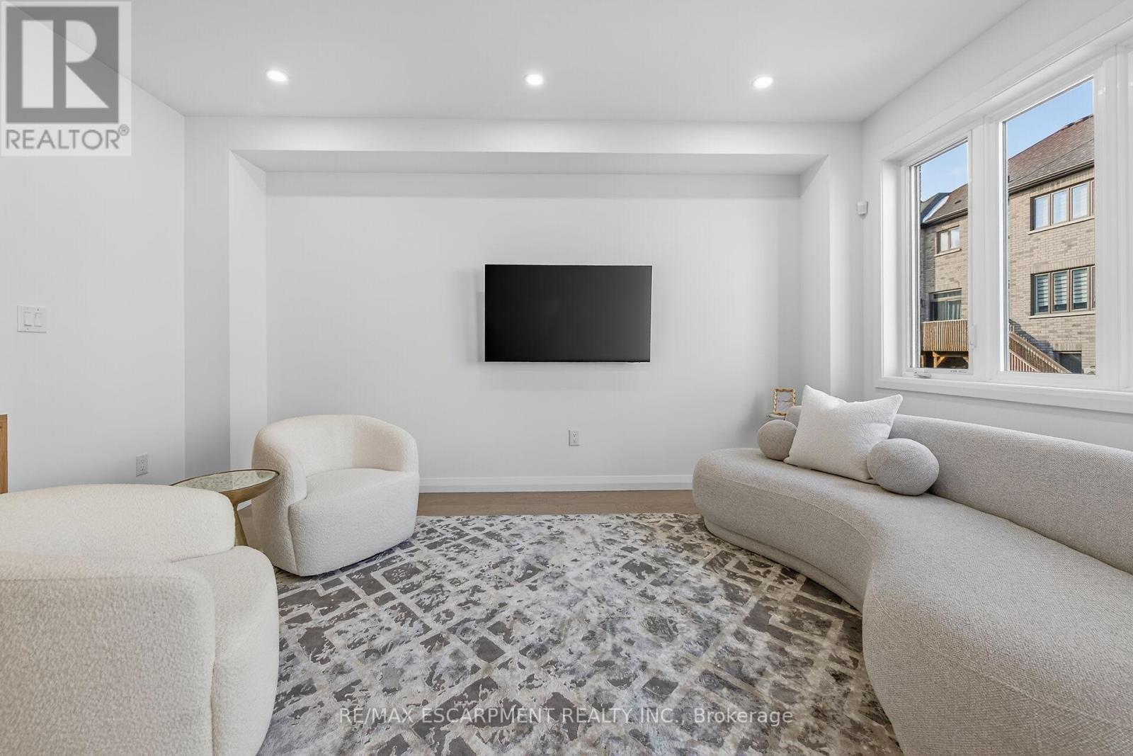 16 Sagewood Drive, Hamilton, ON - Indoor