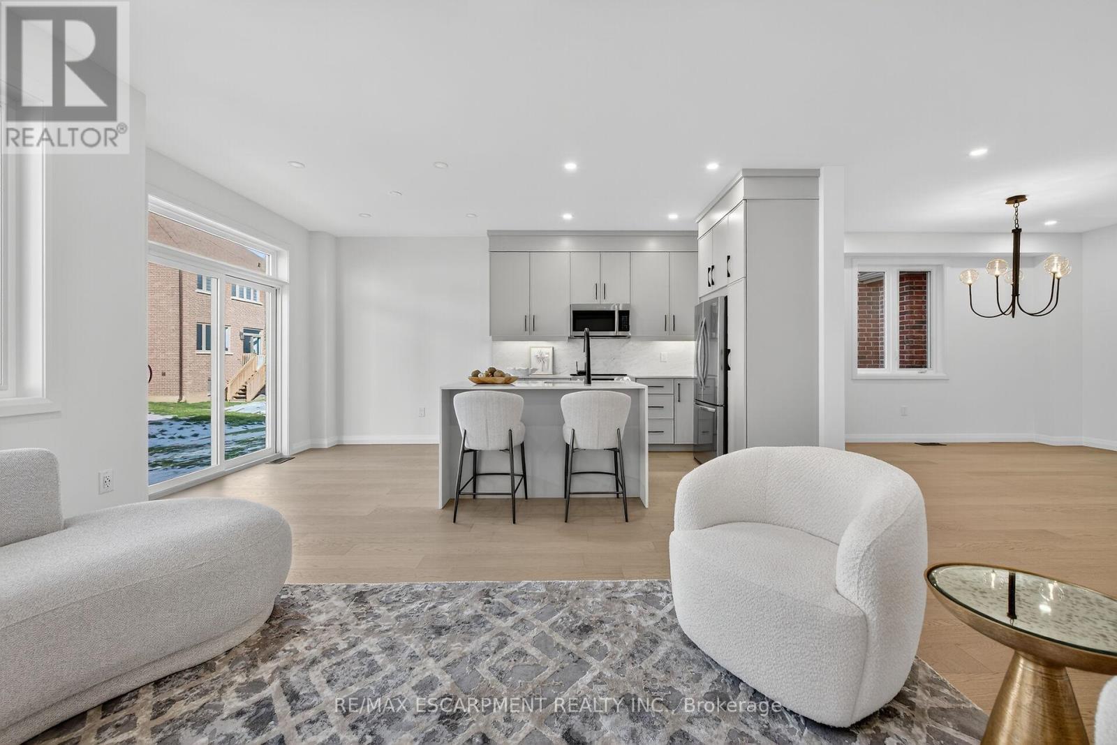 16 Sagewood Drive, Hamilton, ON - Indoor