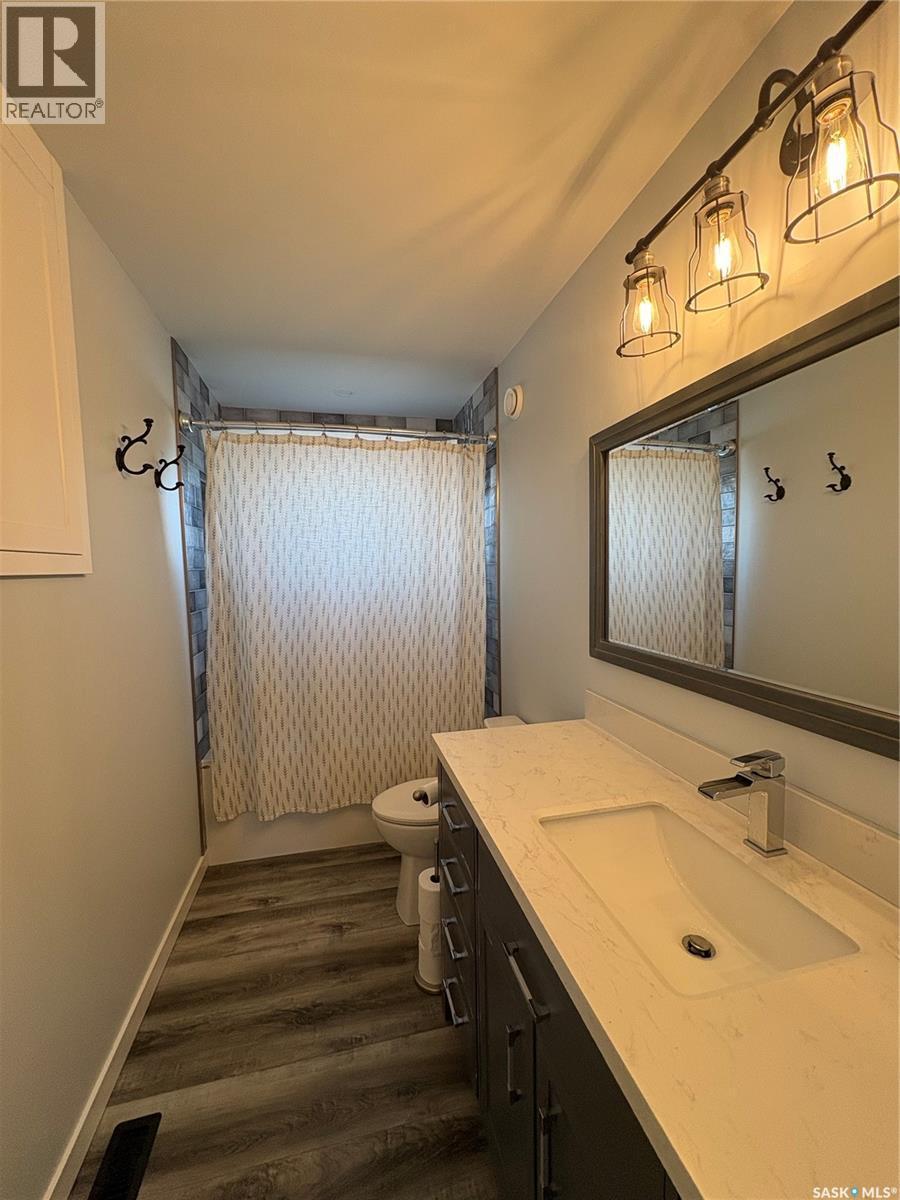 310 Main Street, Neudorf, SK - Indoor Photo Showing Bathroom