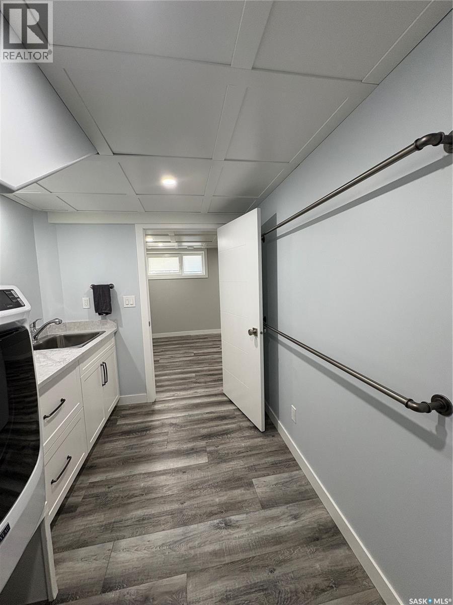 310 Main Street, Neudorf, SK - Indoor