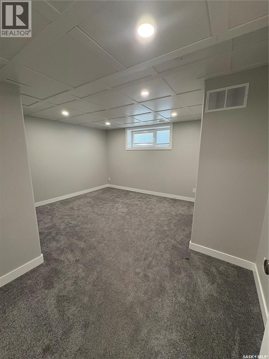 310 Main Street, Neudorf, SK - Indoor Photo Showing Basement