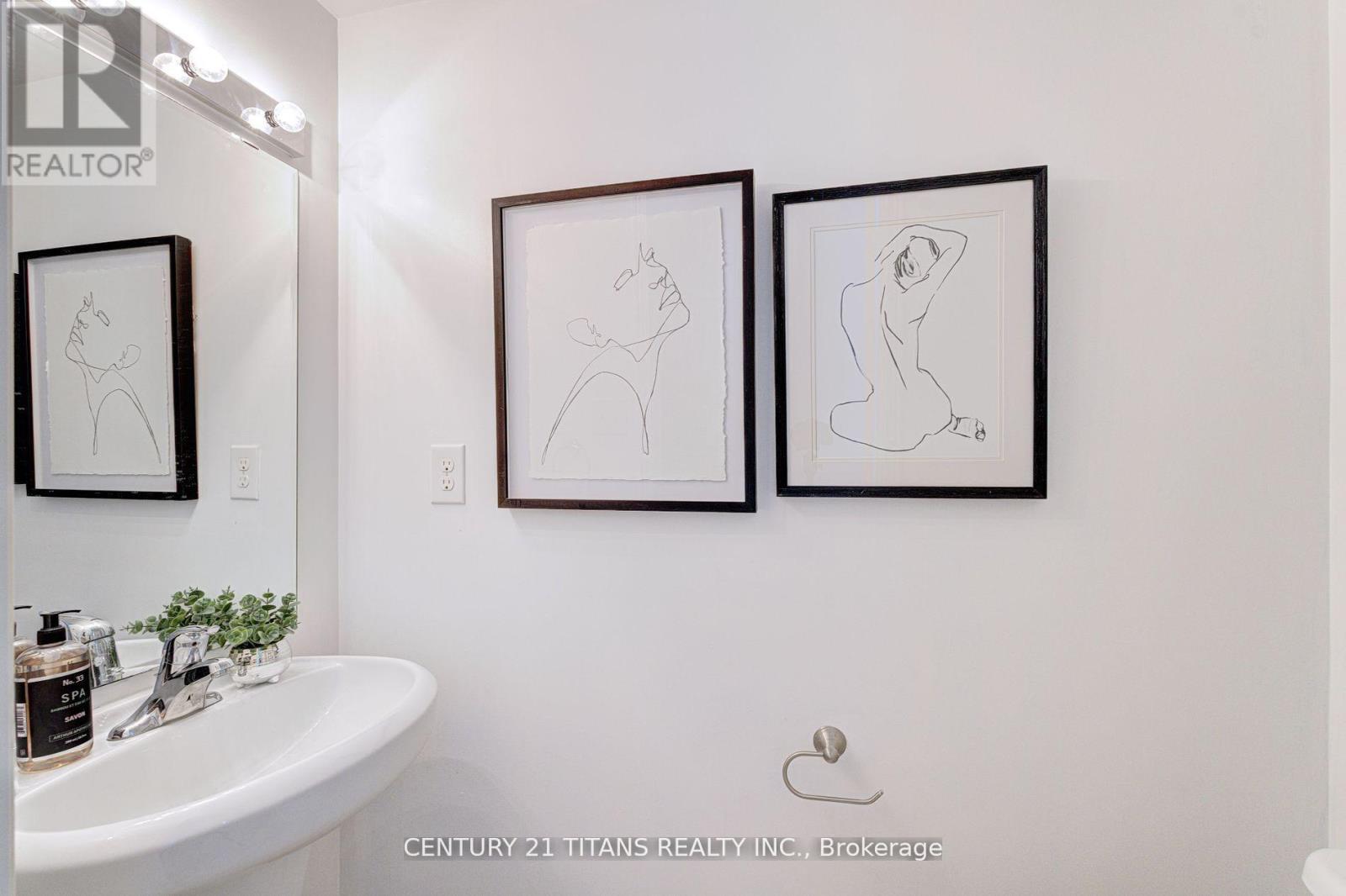 26 Pendrill Way, Ajax, ON - Indoor Photo Showing Bathroom
