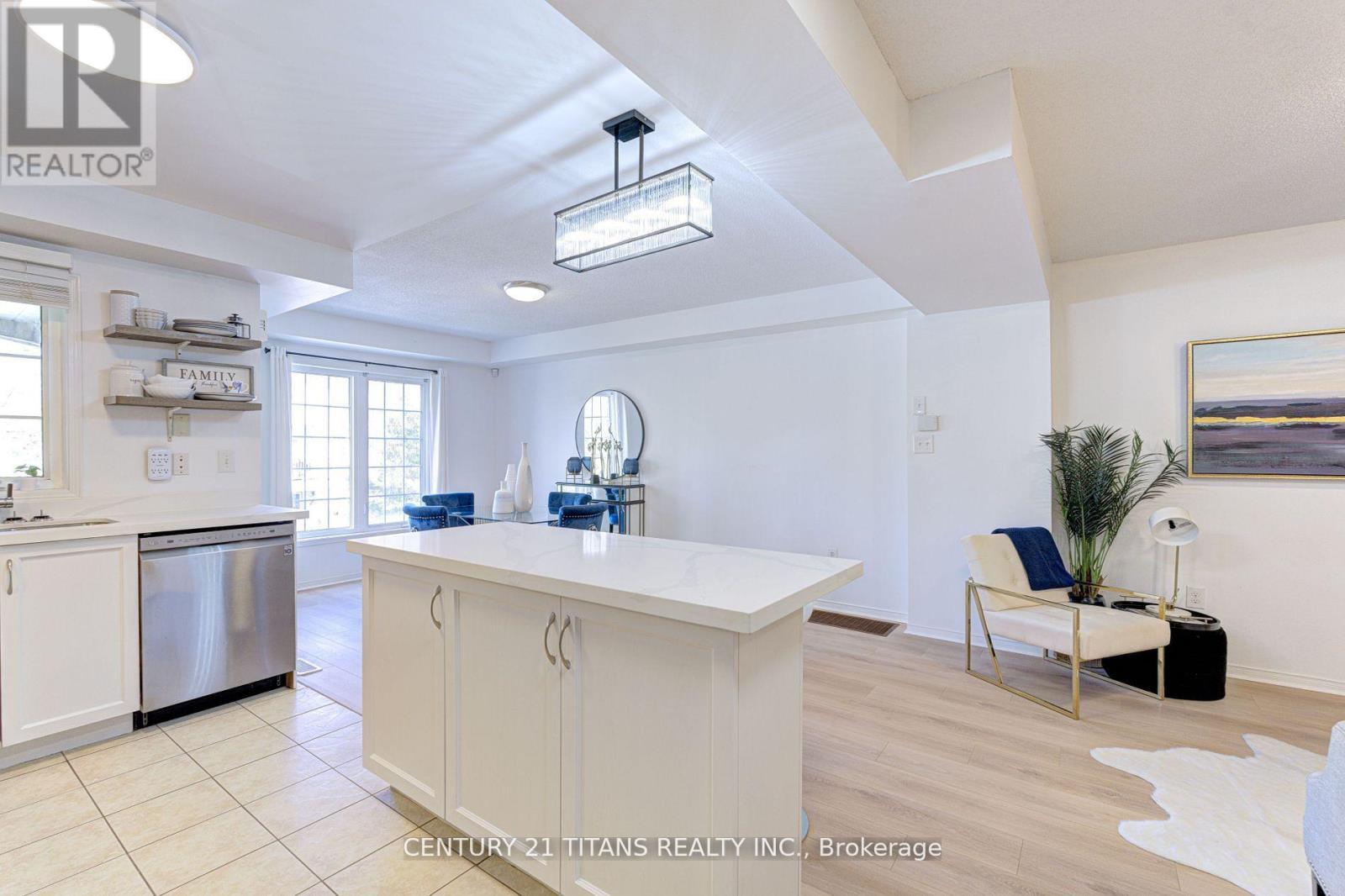 26 Pendrill Way, Ajax, ON - Indoor Photo Showing Kitchen