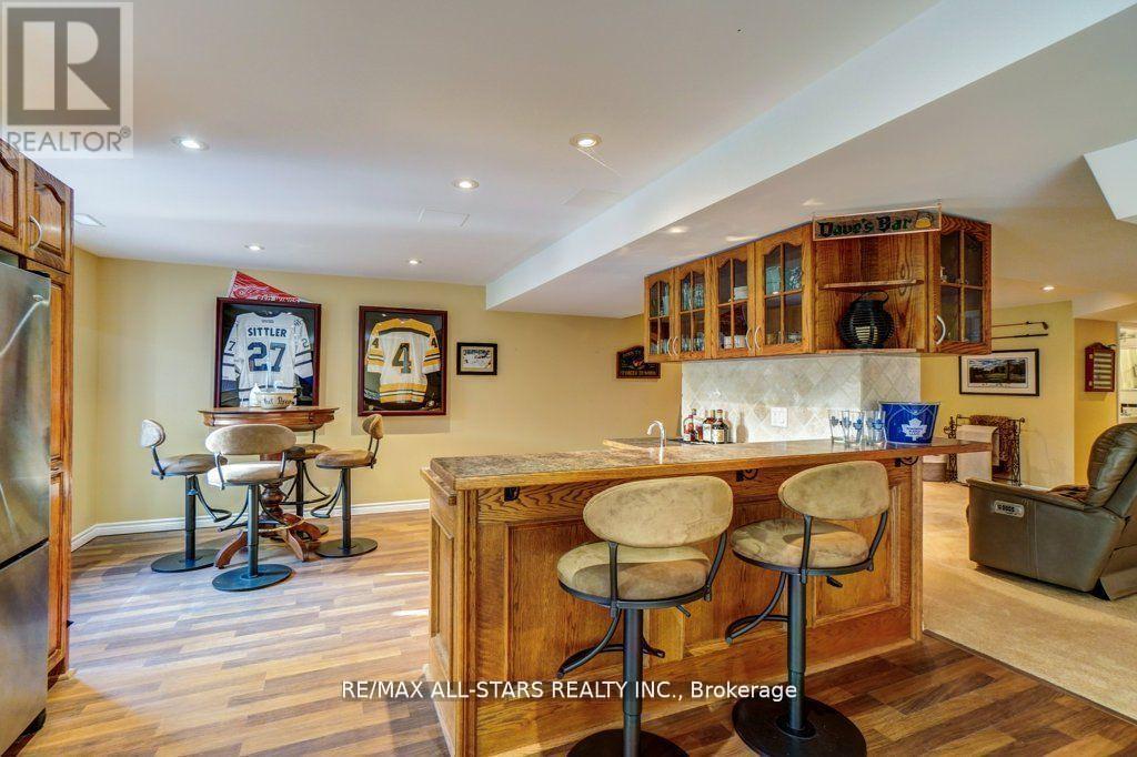 64 Button Crescent, Uxbridge, ON - Indoor