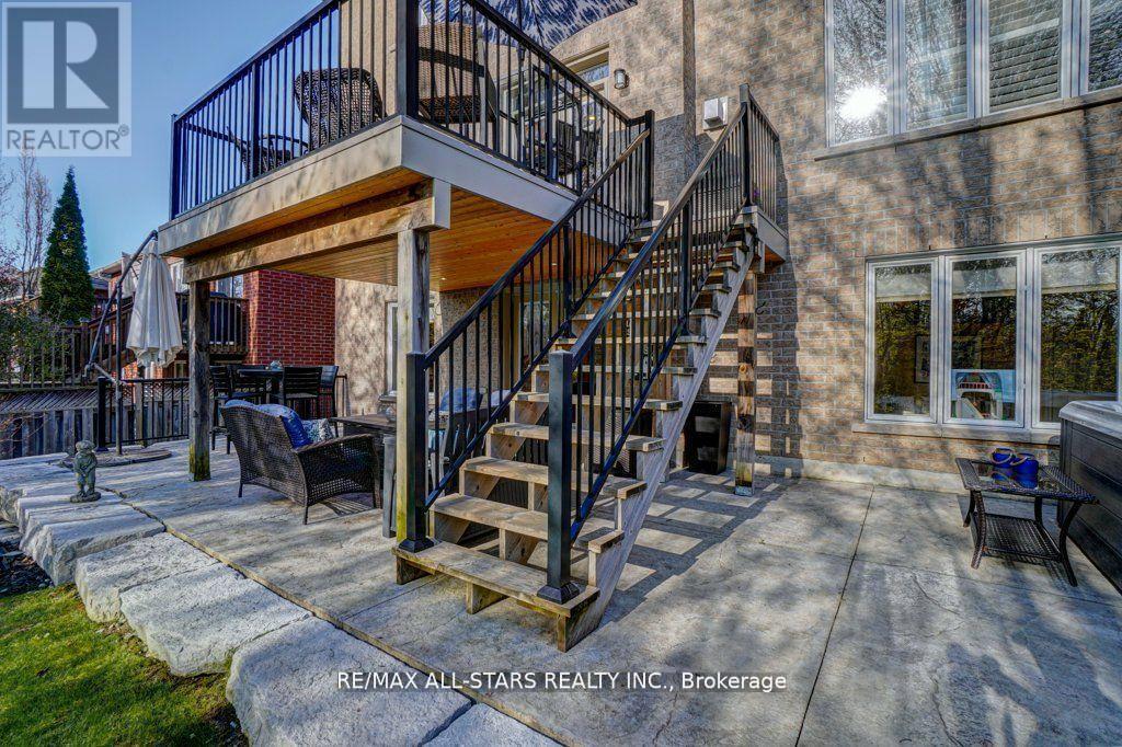 64 Button Crescent, Uxbridge, ON - Outdoor With Exterior