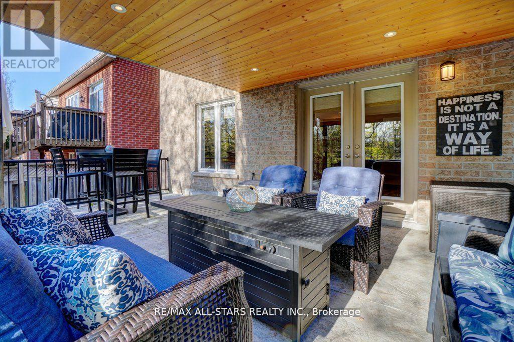 64 Button Crescent, Uxbridge, ON - Outdoor With Deck Patio Veranda