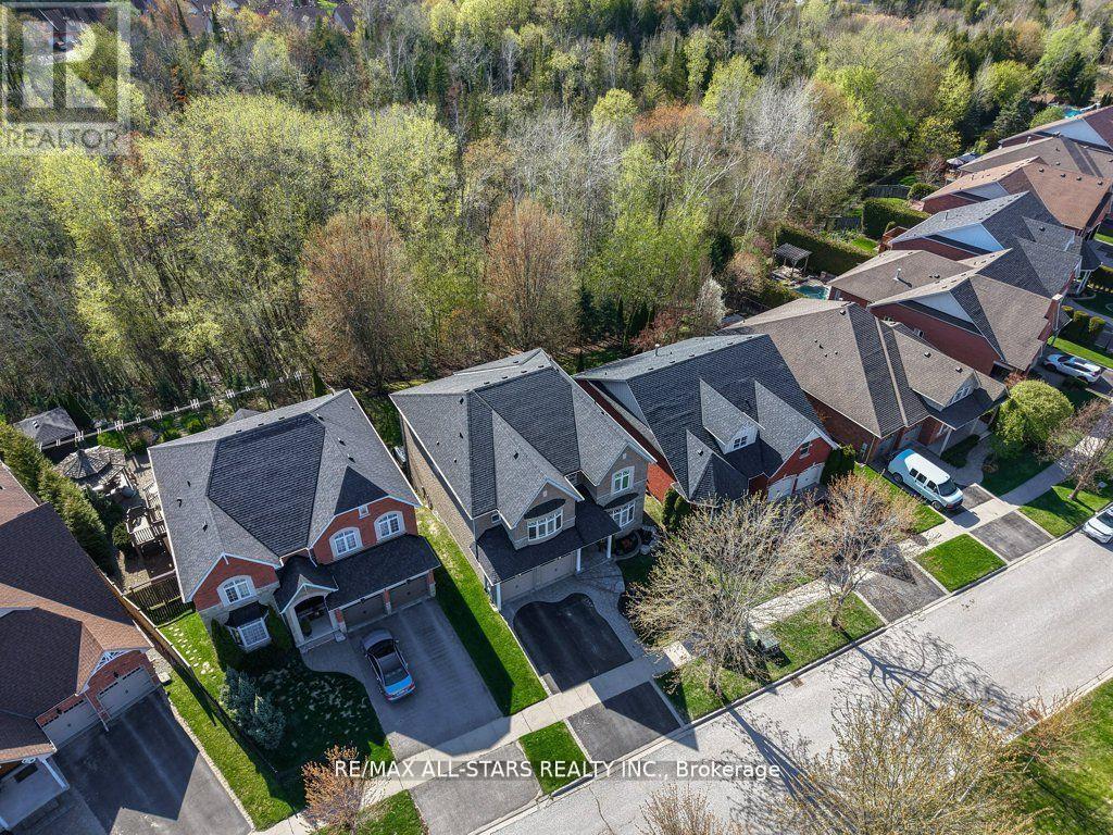 64 Button Crescent, Uxbridge, ON - Outdoor With View