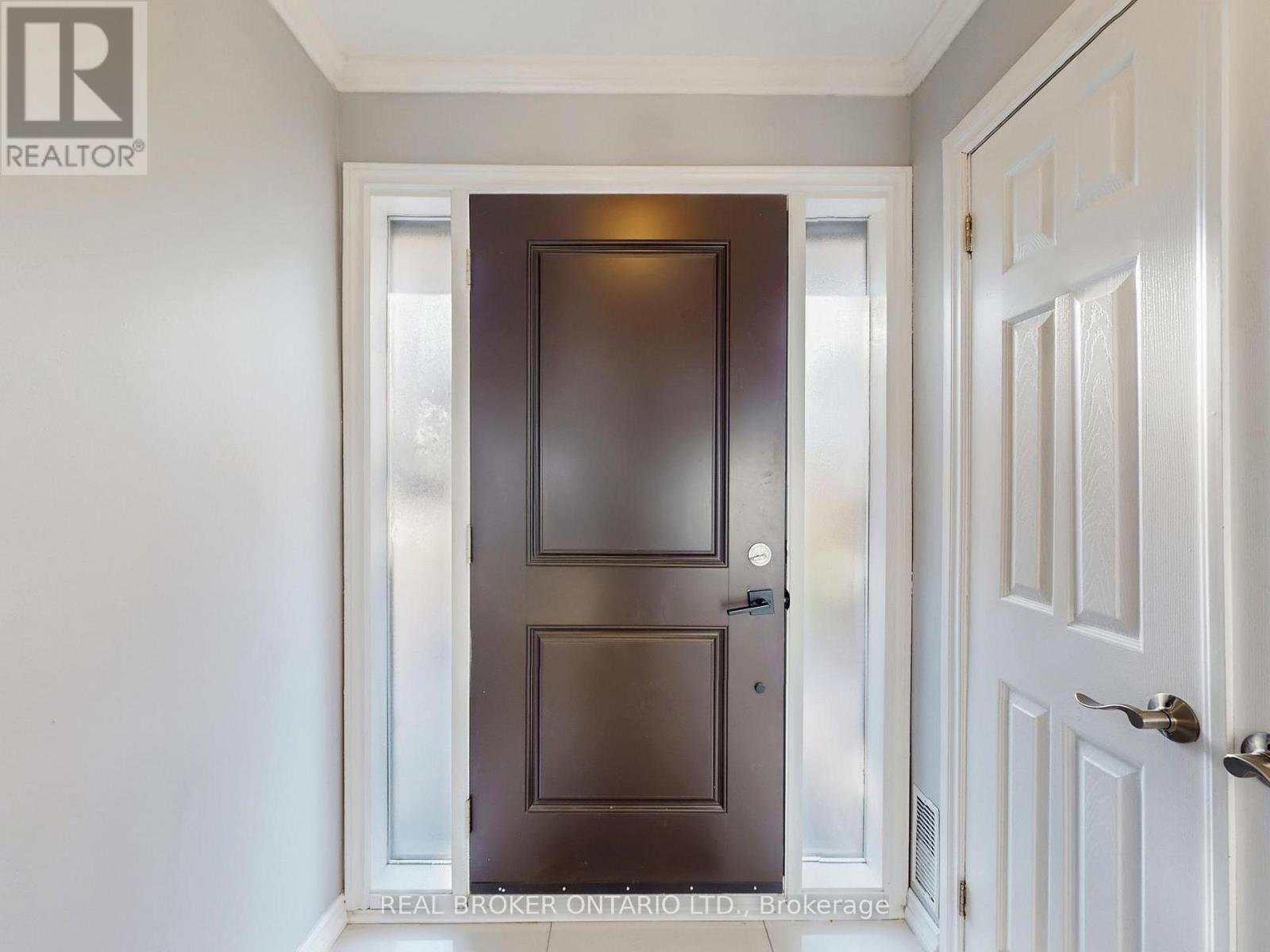 15 Jasmine Crescent, Whitchurch-Stouffville, ON - Indoor Photo Showing Other Room