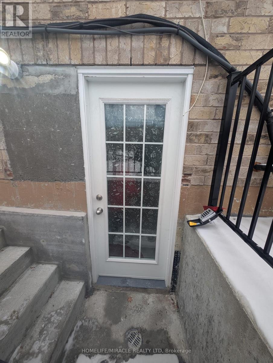 Lower - 67 Herdwick Street, Brampton, ON - Outdoor