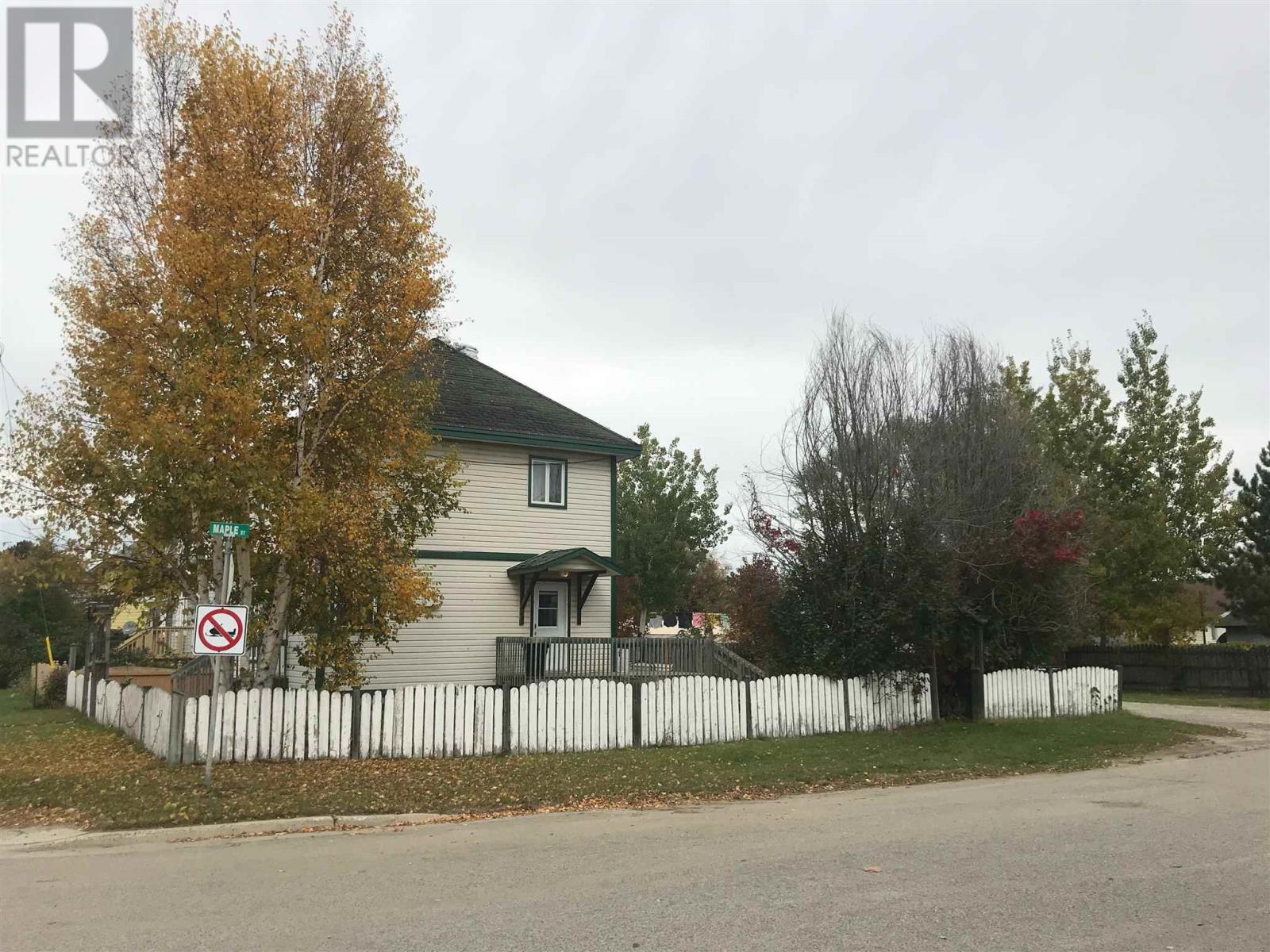 114 Monk St, Chapleau, ON - Outdoor