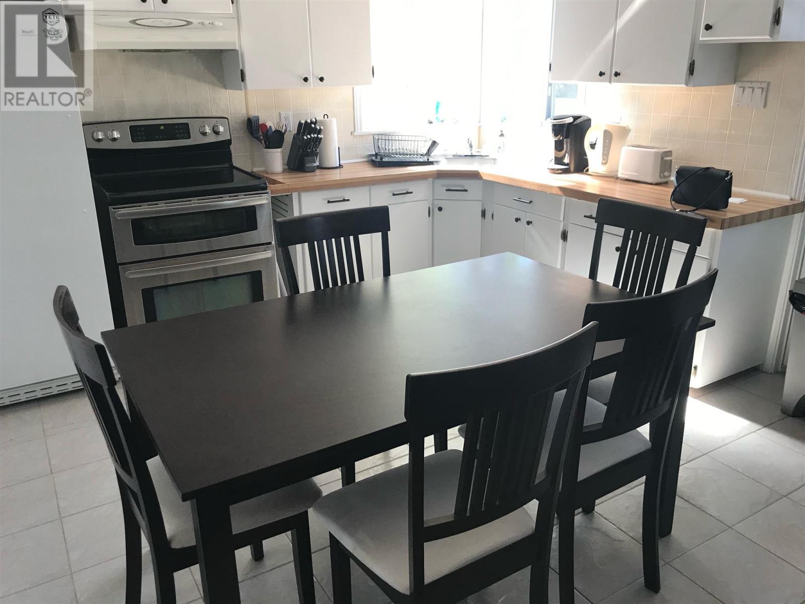 114 Monk St, Chapleau, ON - Indoor Photo Showing Dining Room
