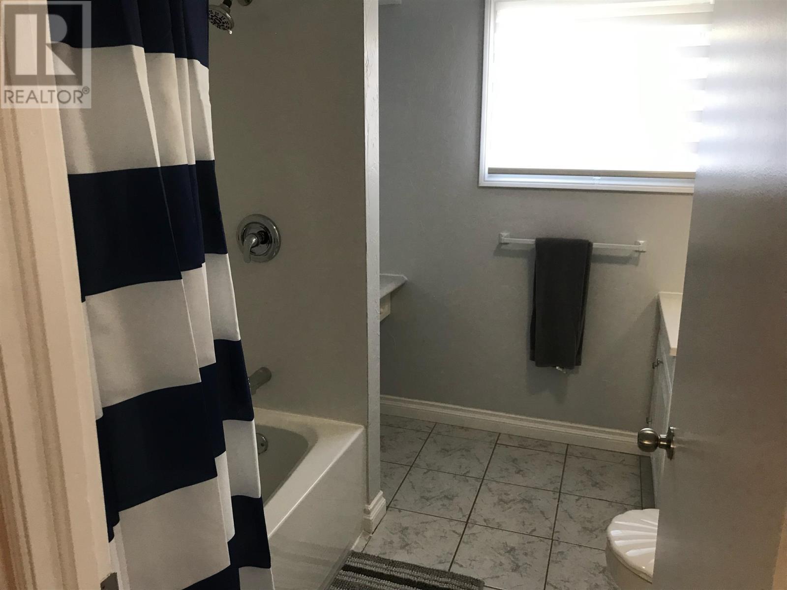 114 Monk St, Chapleau, ON - Indoor Photo Showing Bathroom