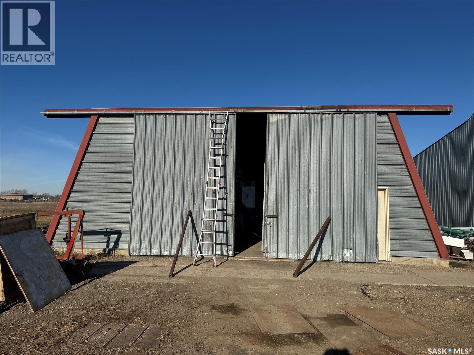 1000 First Avenue, Young, SK