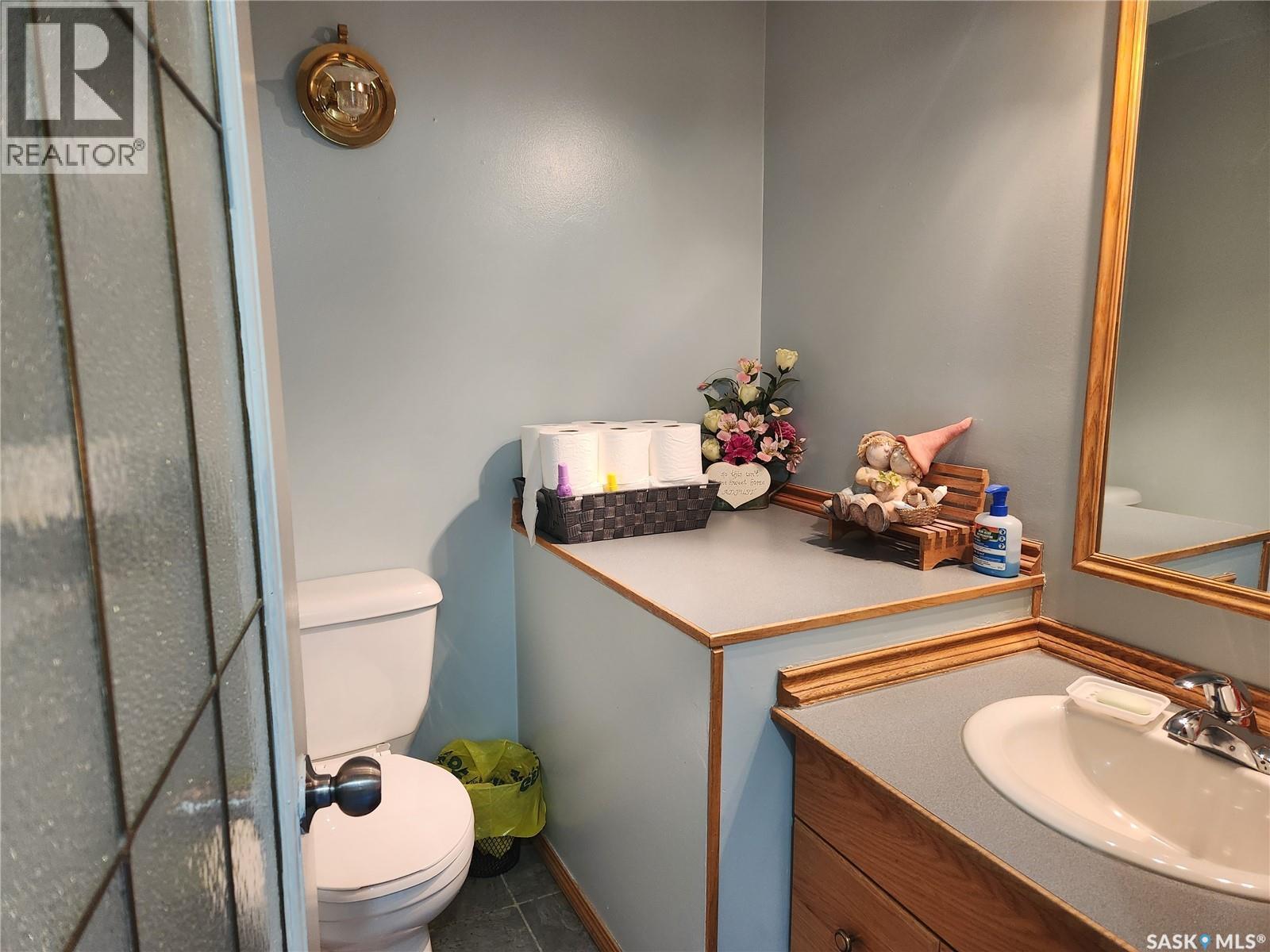 309 4Th Street W, Nipawin, SK - Indoor Photo Showing Bathroom
