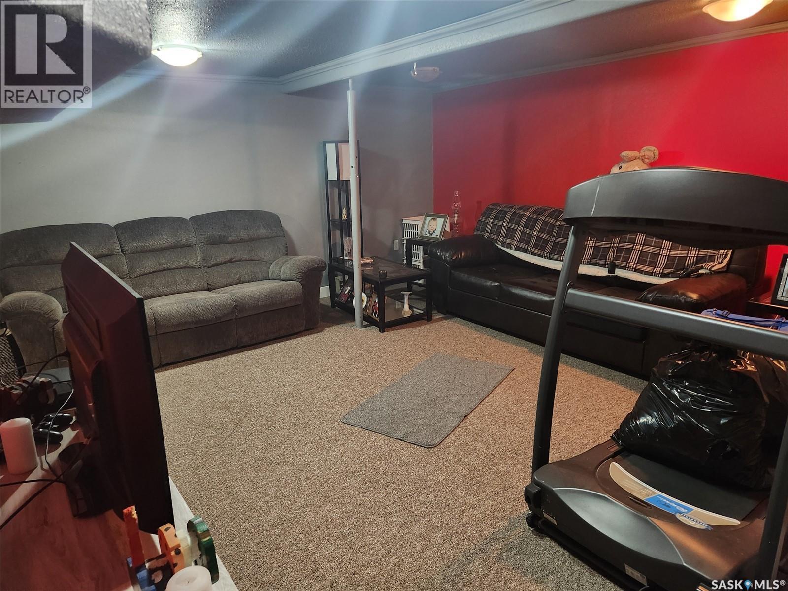 309 4Th Street W, Nipawin, SK - Indoor