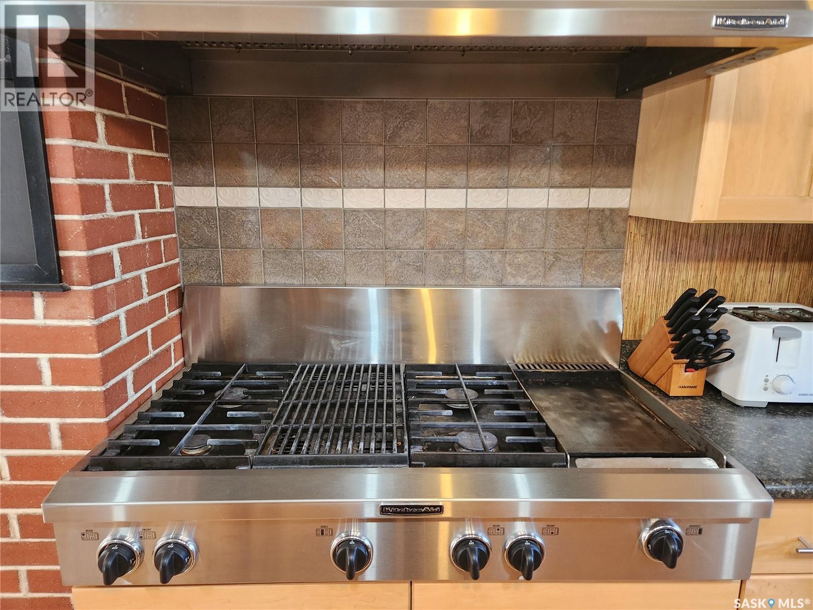 309 4Th Street W, Nipawin, SK - Indoor Photo Showing Kitchen
