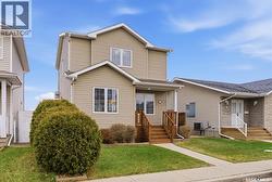 814 Rutherford WAY Saskatoon, SK S7N 4X8
