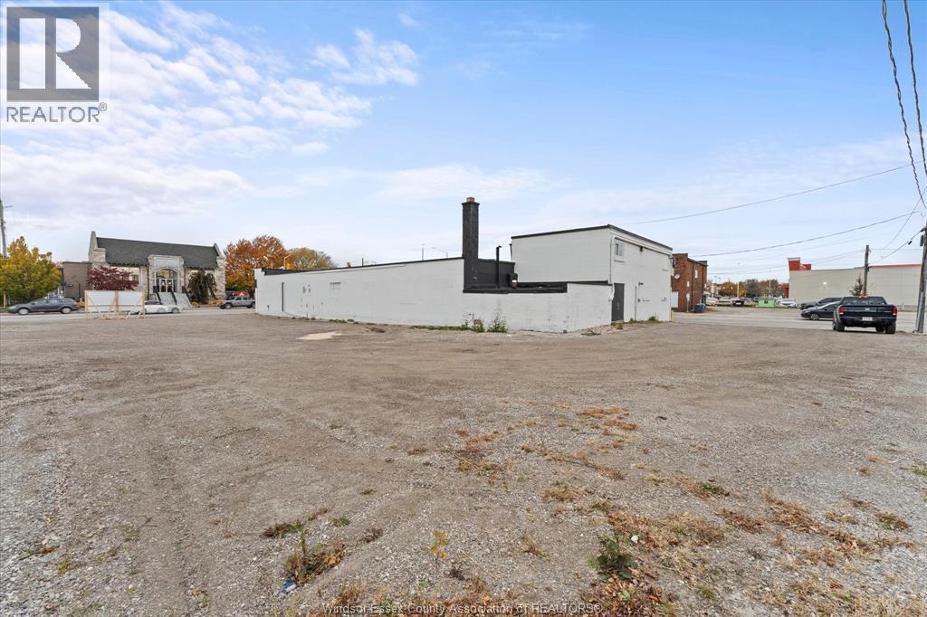 227-235 Sandwich Street South, Amherstburg, ON