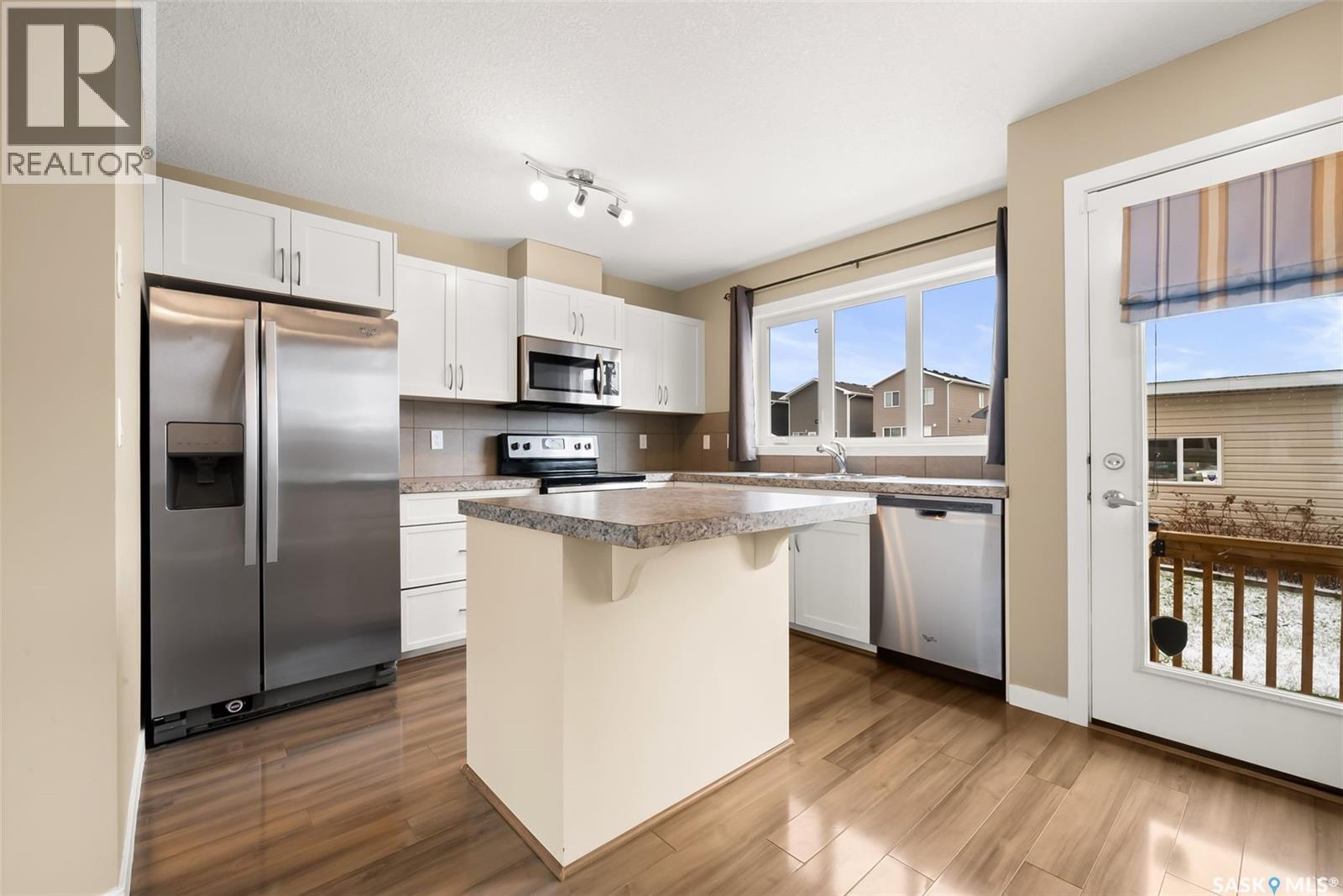 5057 Cornell Gate, Regina, SK - Indoor Photo Showing Kitchen With Stainless Steel Kitchen