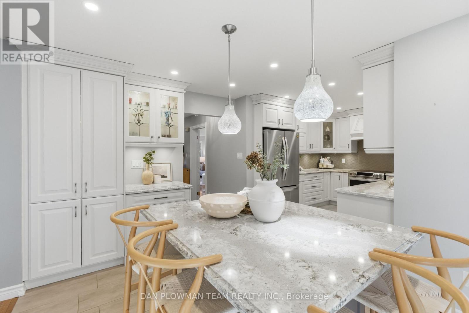 8 Aldcroft Crescent, Clarington, ON - Indoor