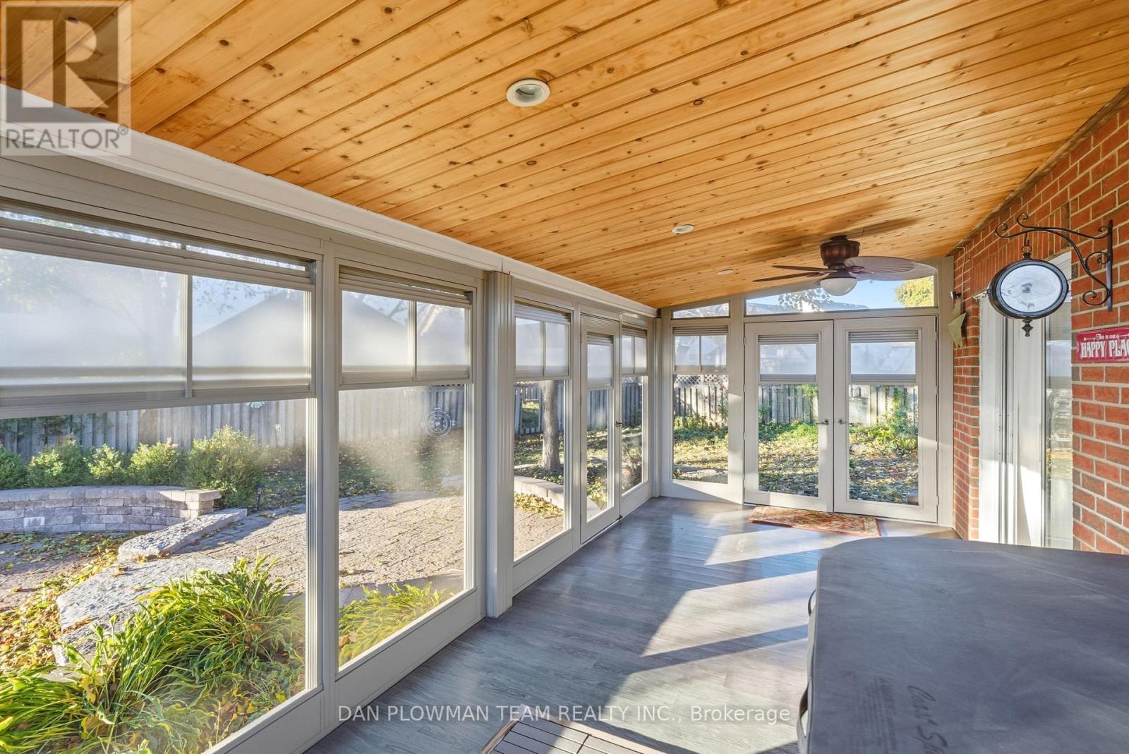 8 Aldcroft Crescent, Clarington, ON -