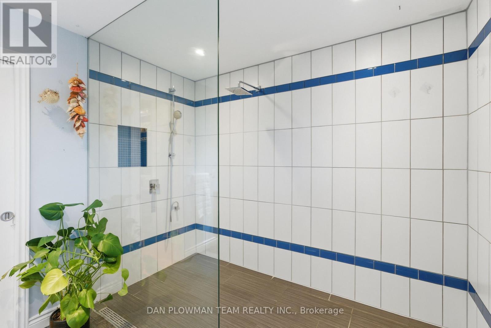 8 Aldcroft Crescent, Clarington, ON - Indoor Photo Showing Bathroom