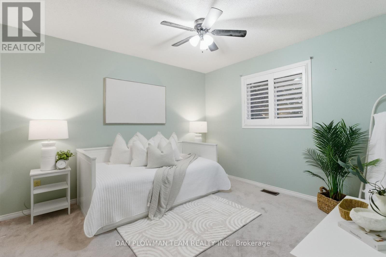 8 Aldcroft Crescent, Clarington, ON - Indoor Photo Showing Bedroom
