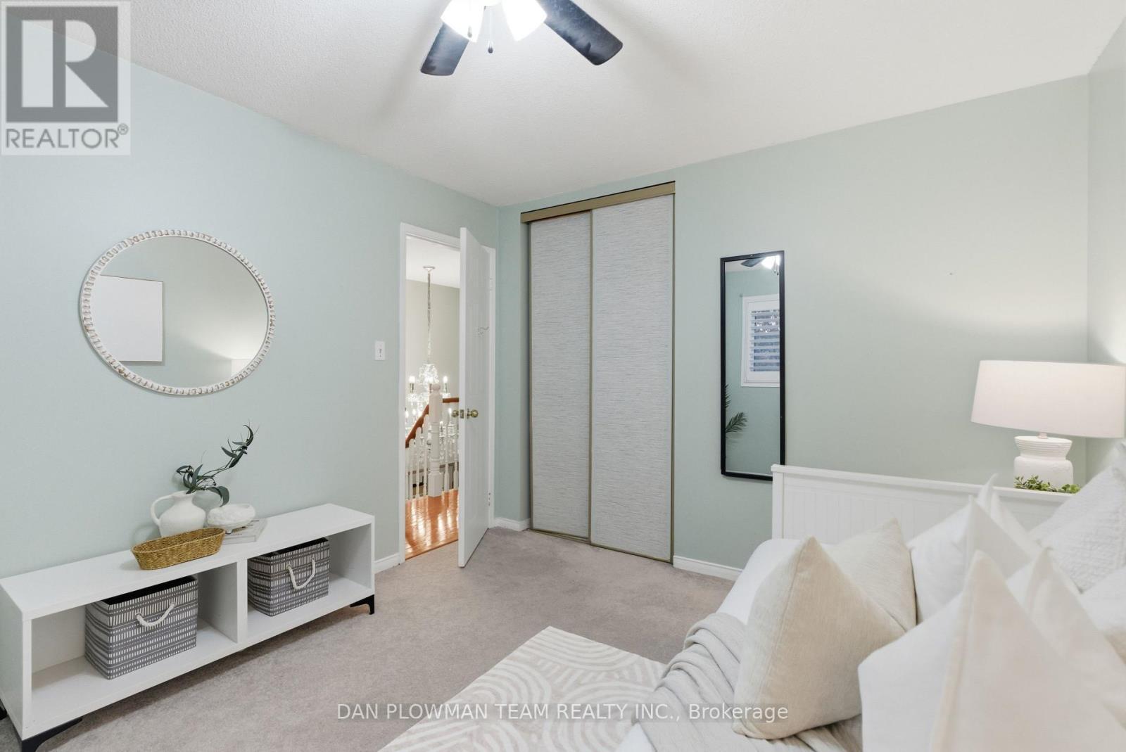 8 Aldcroft Crescent, Clarington, ON - Indoor