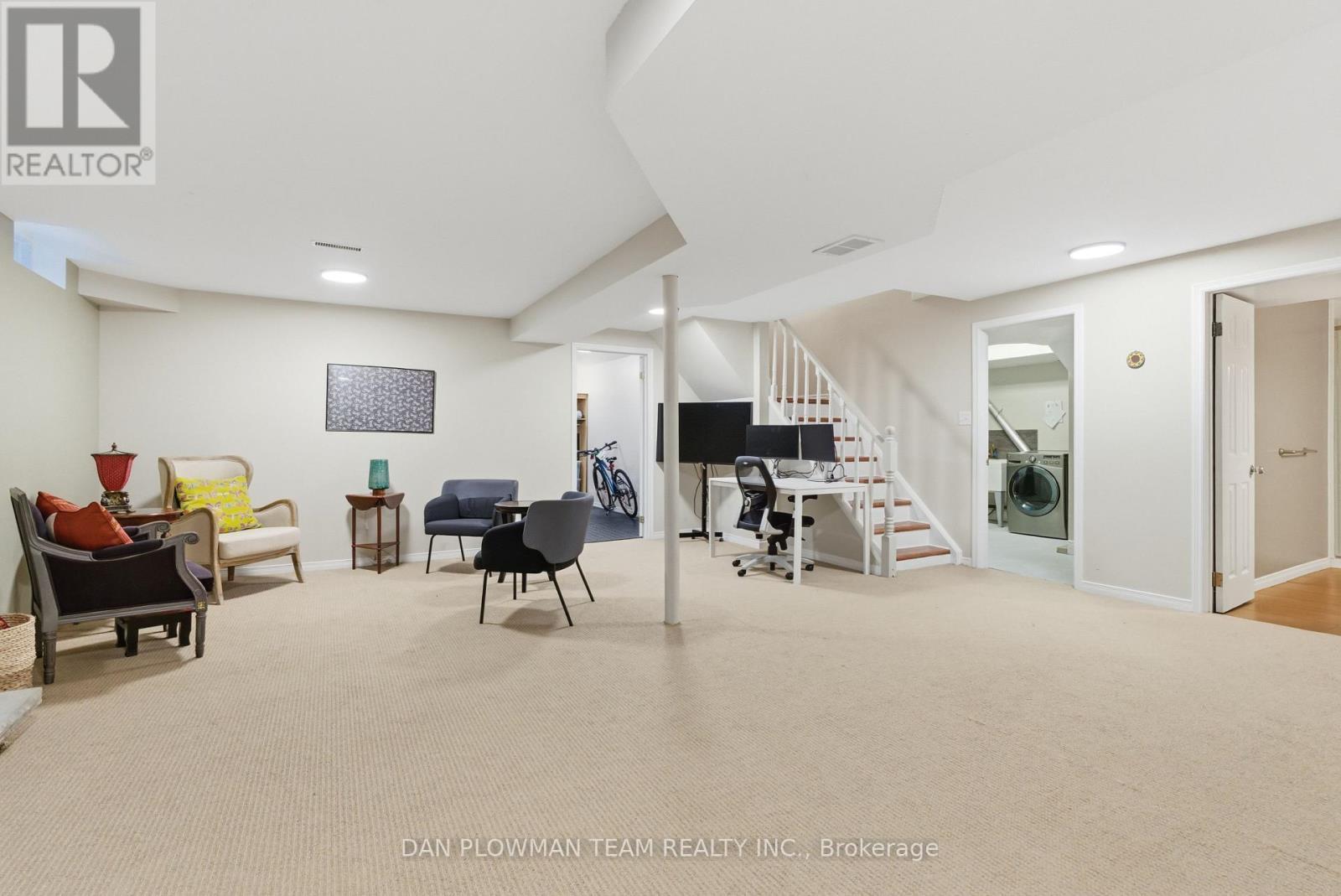 8 Aldcroft Crescent, Clarington, ON - Indoor