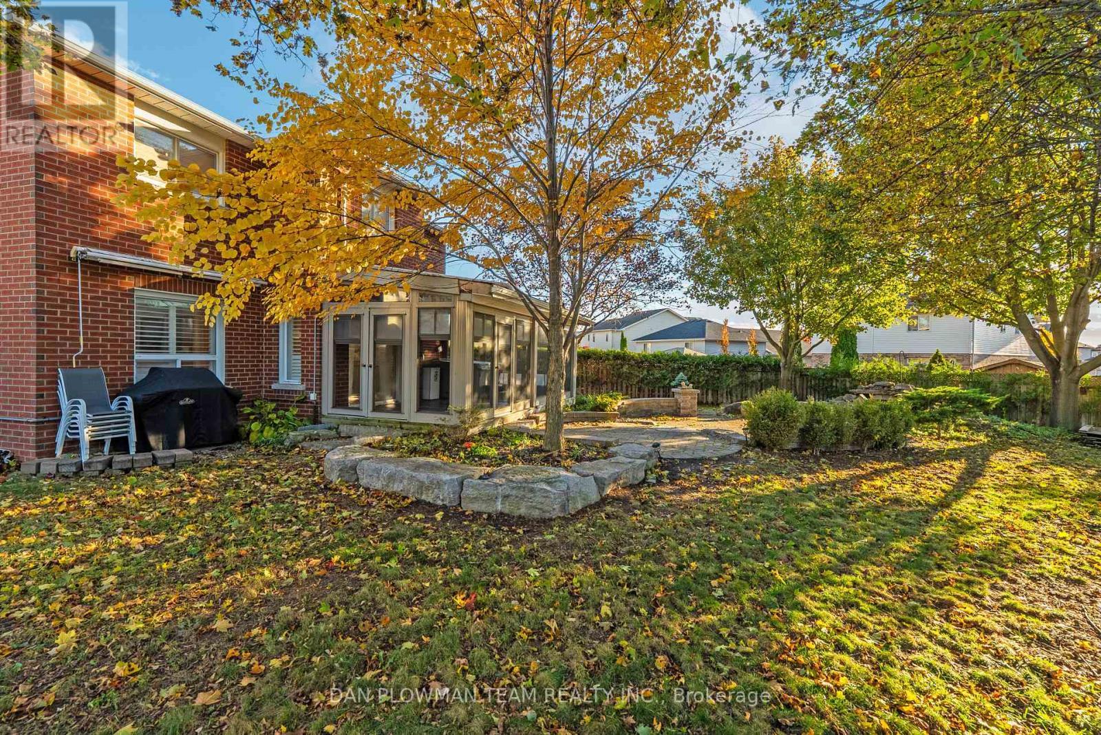 8 Aldcroft Crescent, Clarington, ON - Outdoor