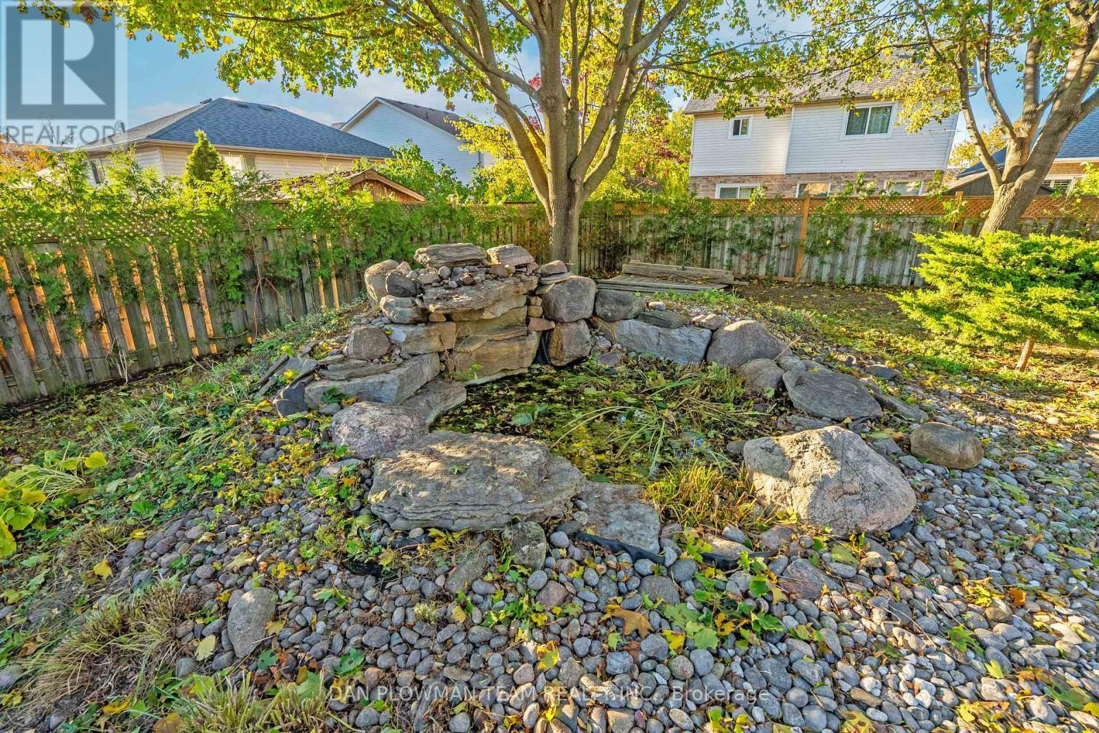 8 Aldcroft Crescent, Clarington, ON - Outdoor