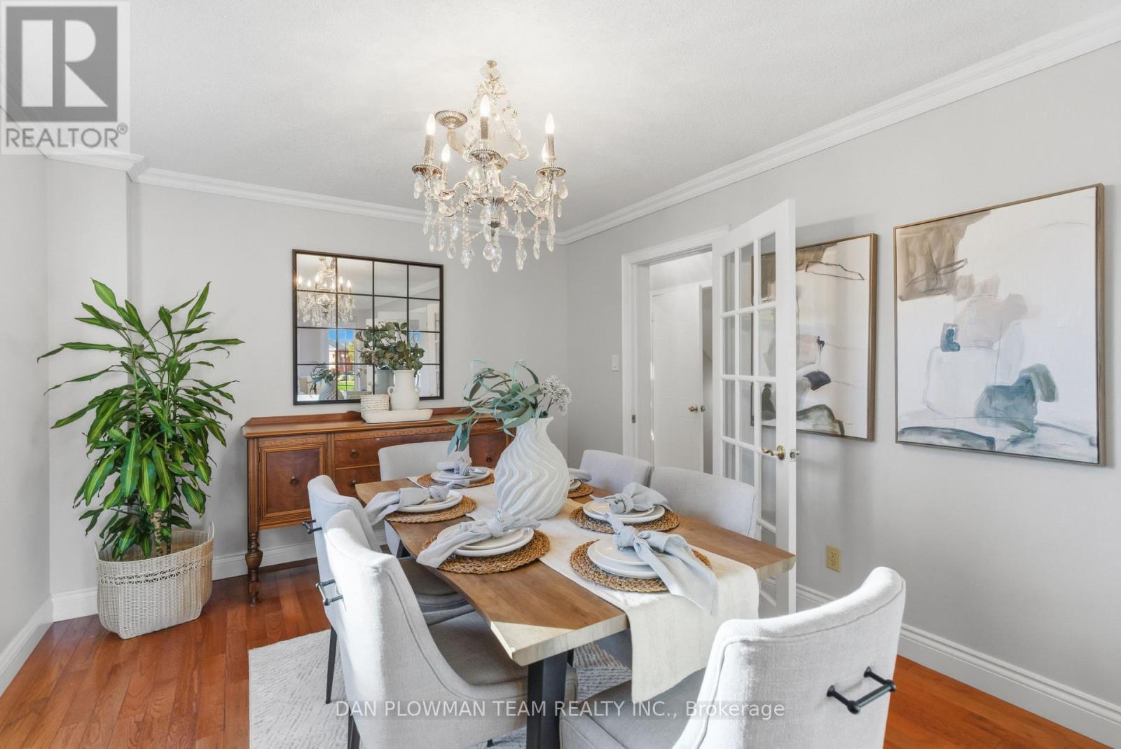 8 Aldcroft Crescent, Clarington, ON - Indoor Photo Showing Dining Room