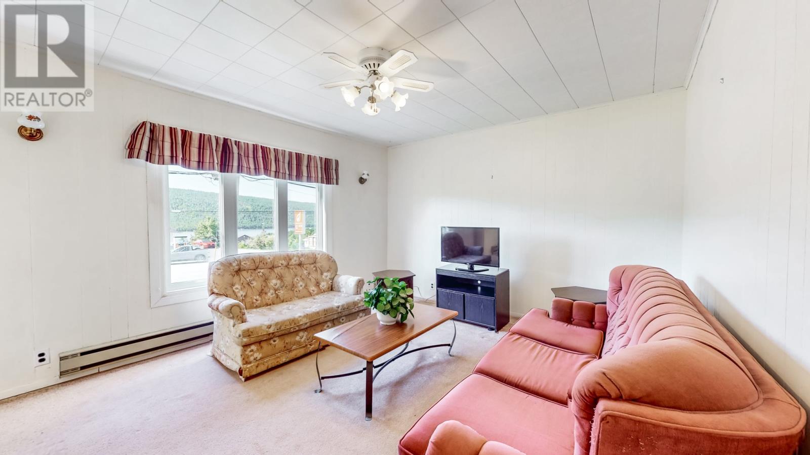 1094 Main Road, Dunville, NL - Indoor Photo Showing Living Room