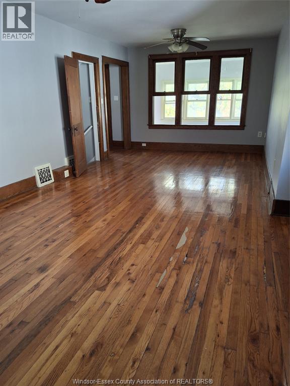 368 Hall, Windsor, ON - Indoor Photo Showing Other Room