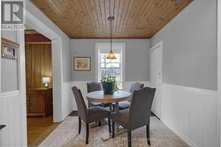 Breakfast area with pantry -