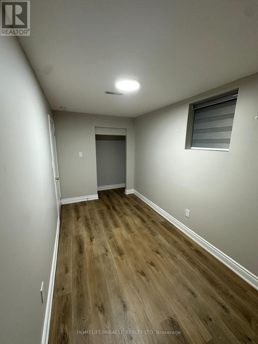 7100 Walworth Court, Mississauga, ON - Indoor