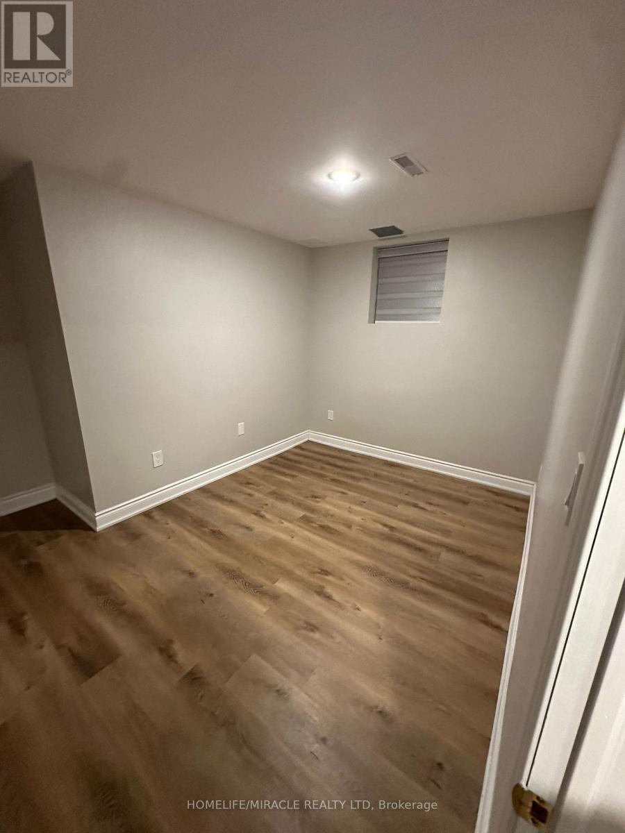 7100 Walworth Court, Mississauga, ON - Indoor