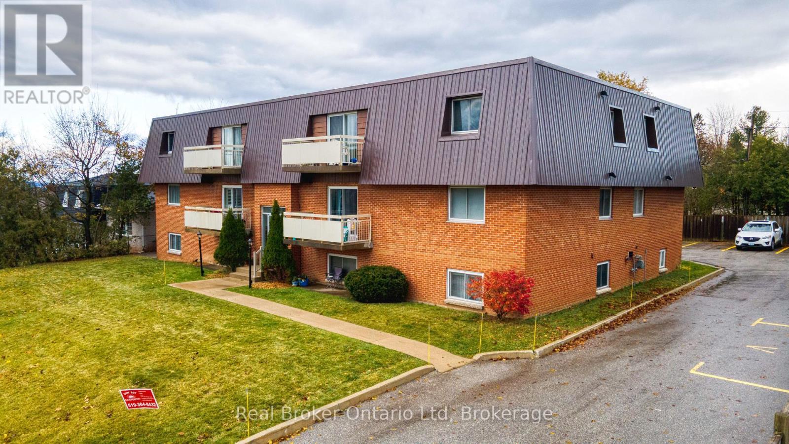 202 - 925 10Th Avenue E, Owen Sound, ON - Outdoor With Exterior