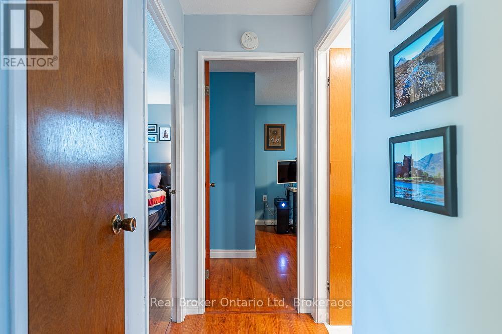 202 - 925 10Th Avenue E, Owen Sound, ON - Indoor Photo Showing Other Room