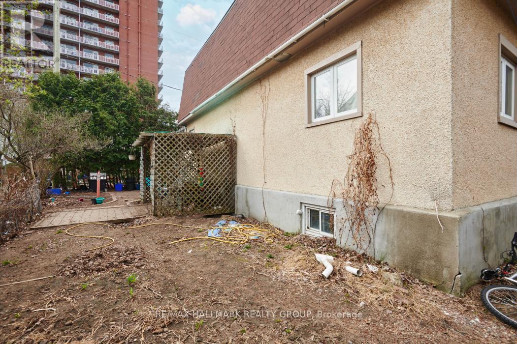 189 Devonshire Lane, Ottawa, ON - Outdoor With Exterior